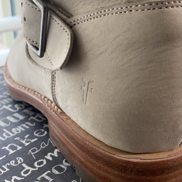 Frye Veronica leather booties size 6 - Picture 6 of 11